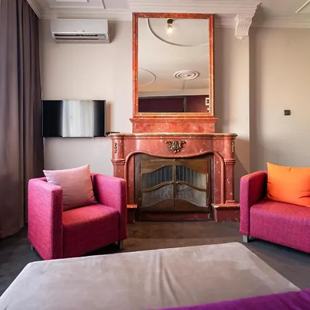 Artloft Garni Hotel Ni Екстериор снимка